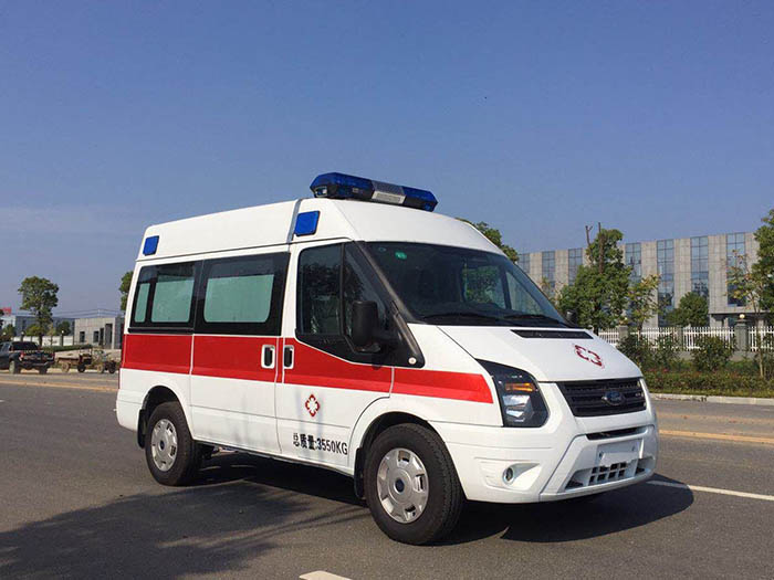 福特V348 长轴救护车