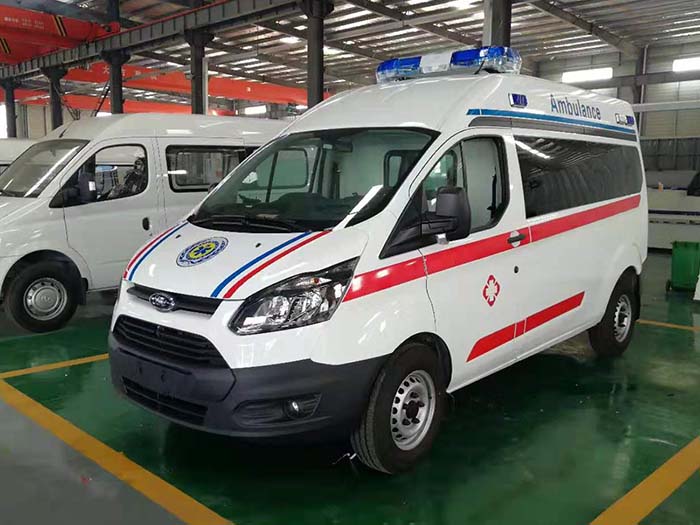 福特V362 短轴救护车
